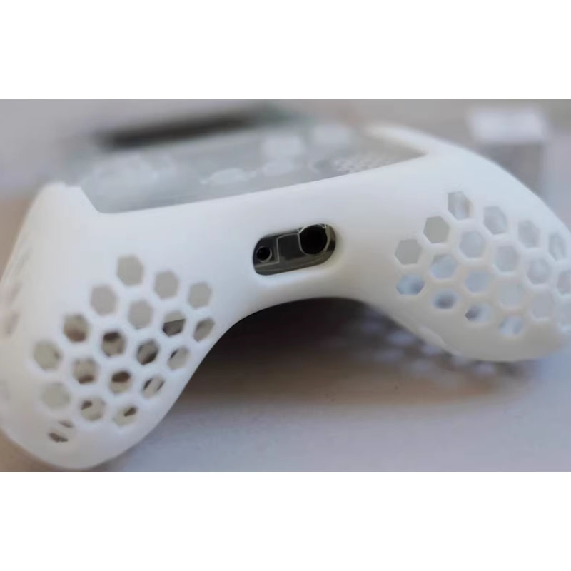 مقبض مريح مطبوع بتقنية ثلاثية  - مراجعة Gaming Accessories Nintendo وسعره